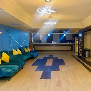 3* Hotel Ibeurohotel Expo - A Lado Del Centro De Convenciones